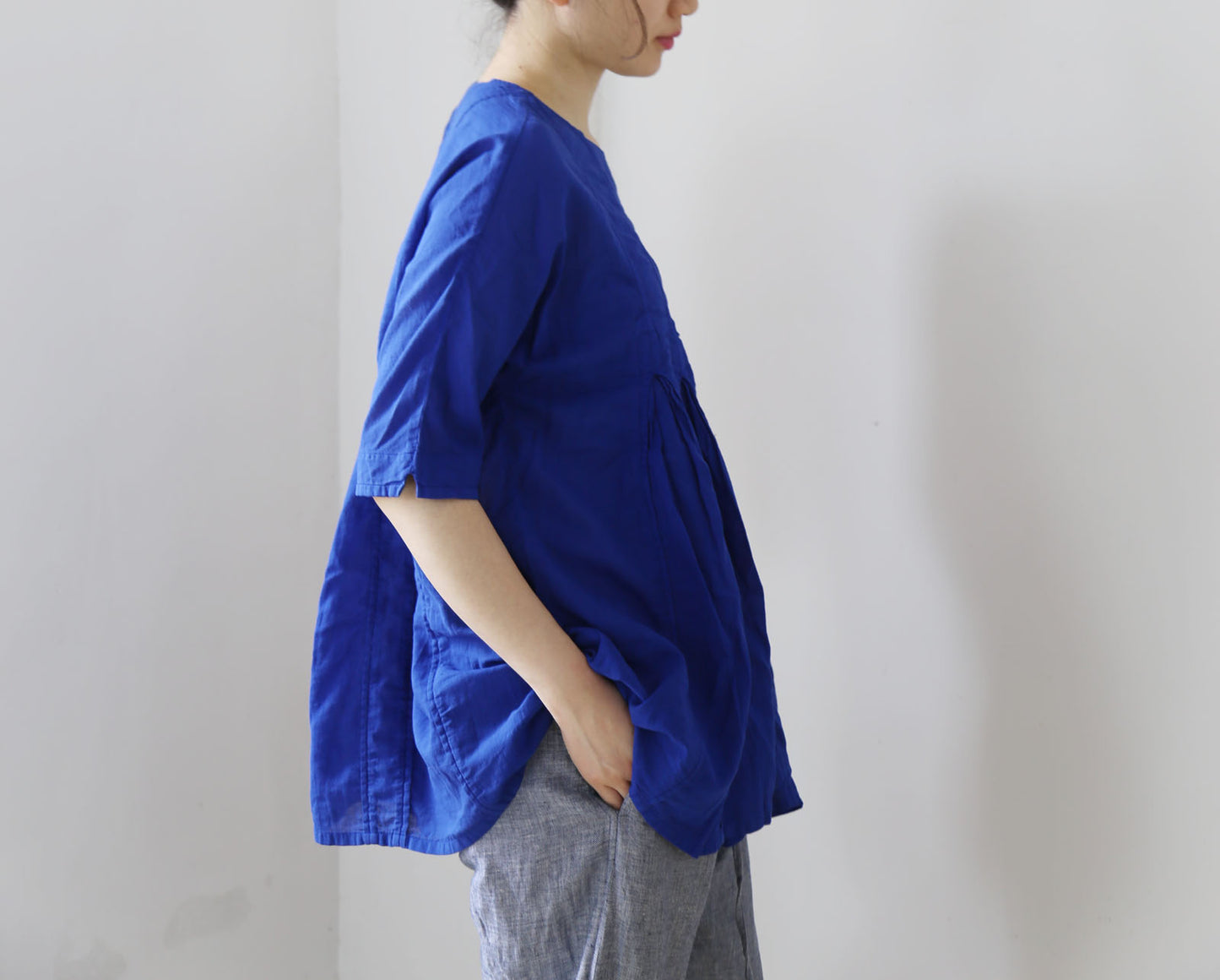 edoa Minimalist Linen Blouse
