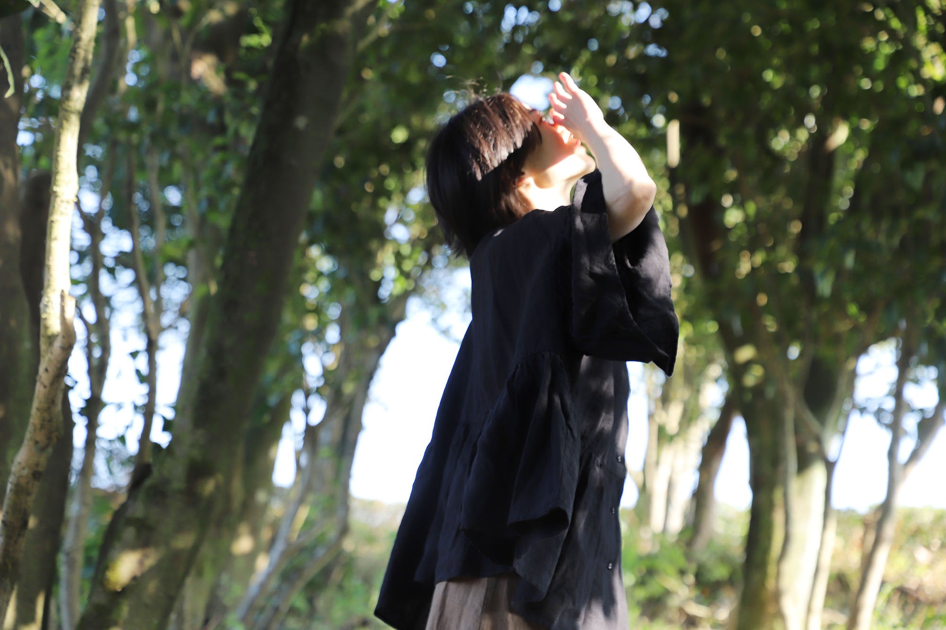 edoa Reversible Black Linen Blouse