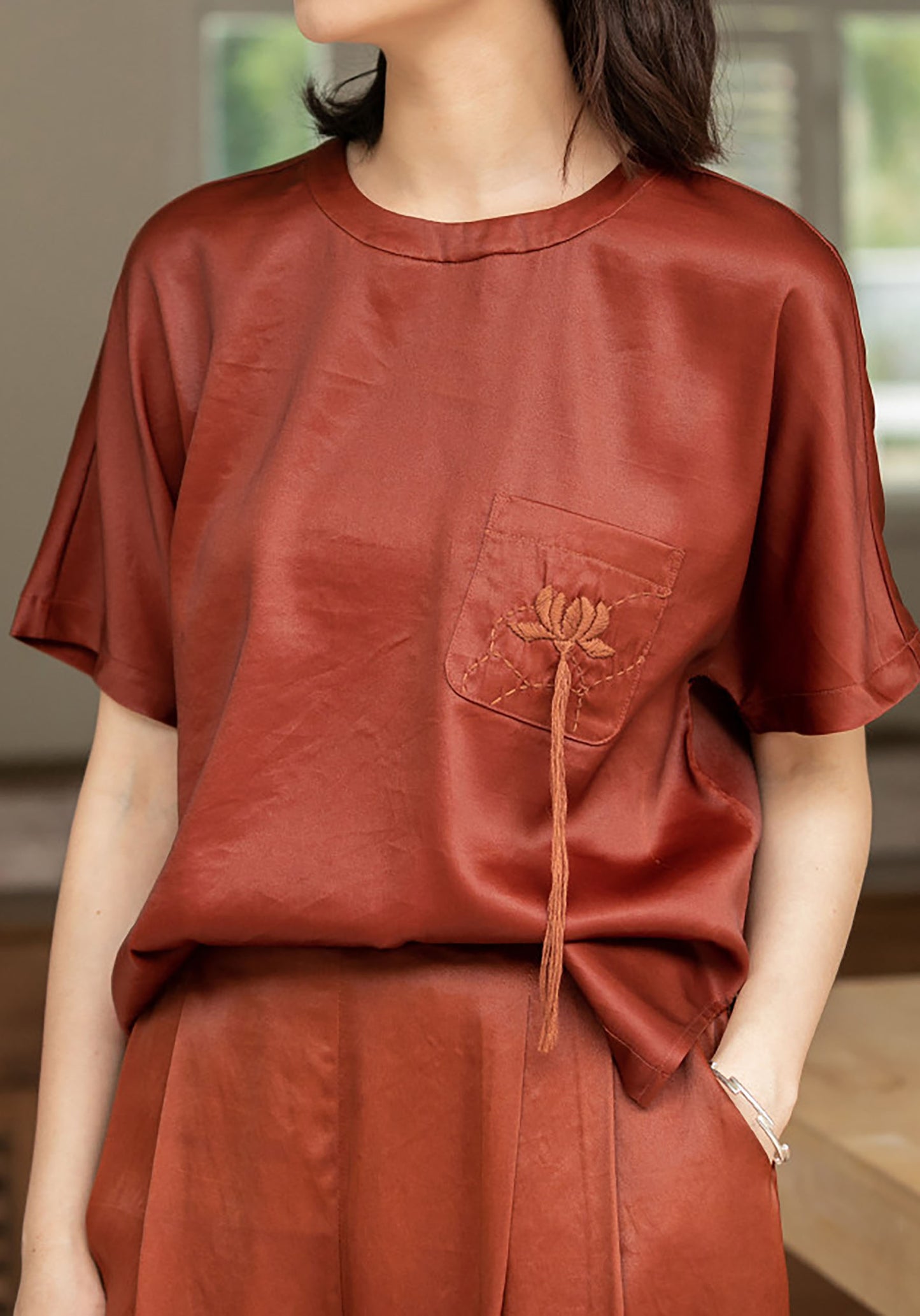 edoa Mud Silk Satin Short Sleeve Tee