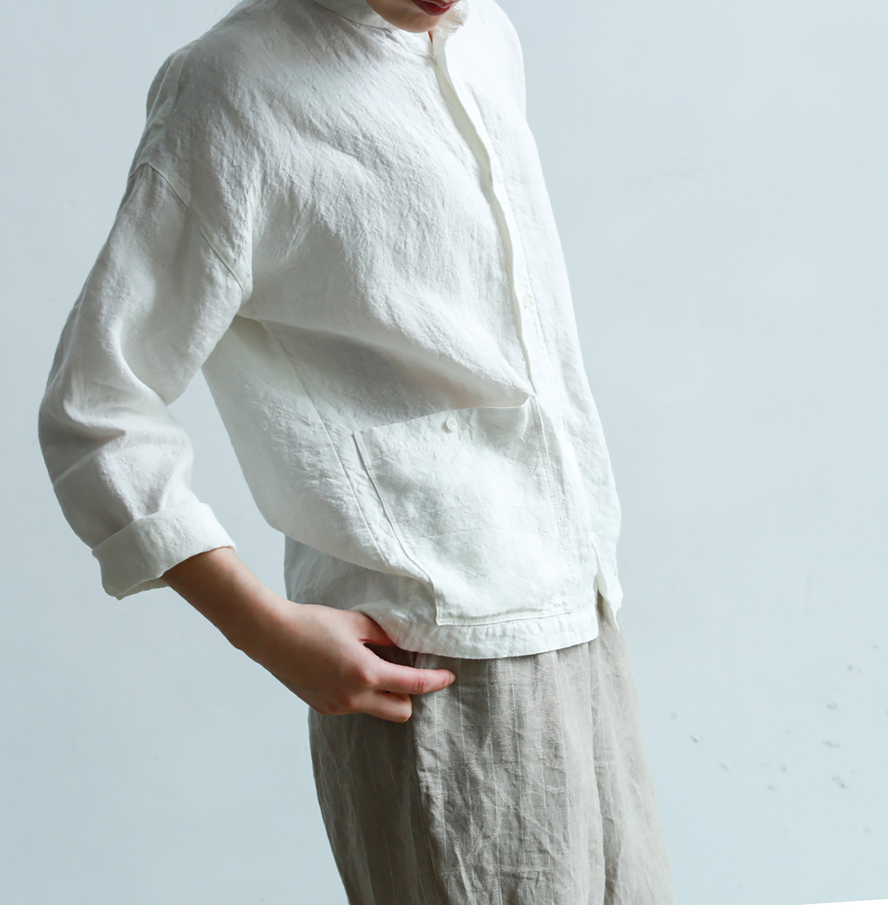 edoa Stand Collar White Loose Linen Shirt