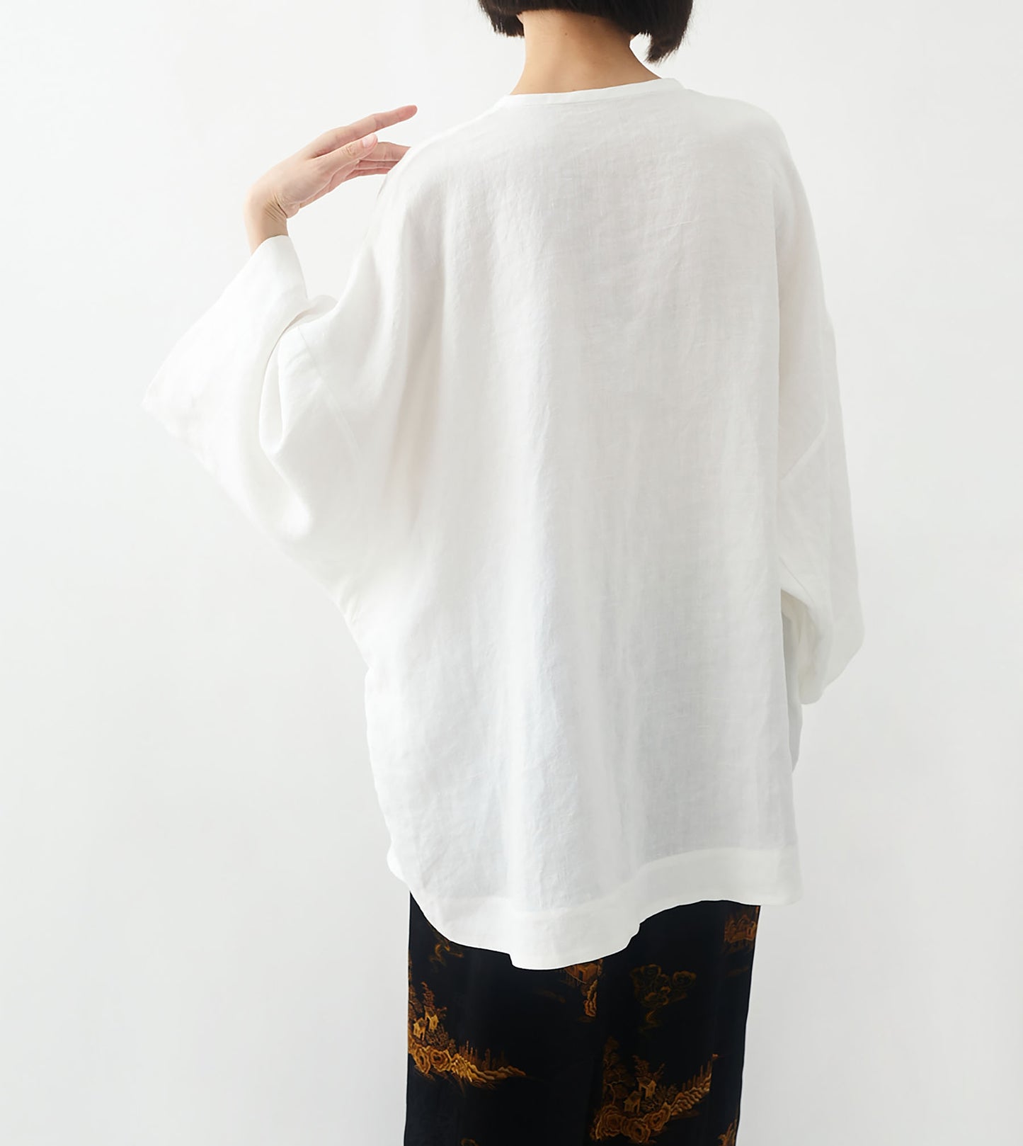 edoa Minimalist Linen Blouse with Jade Buttons