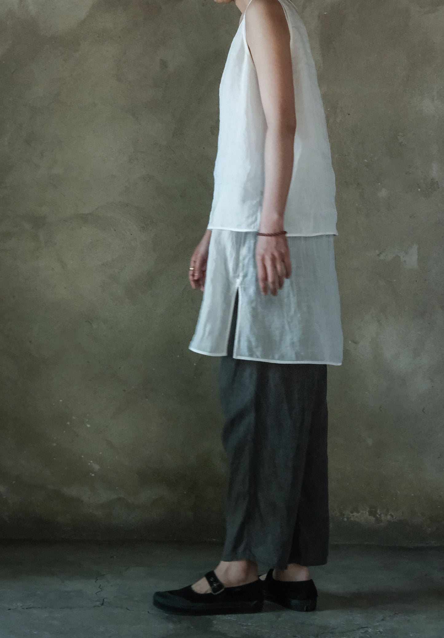 edoa White Long-termism High Count Ramie Tank Top