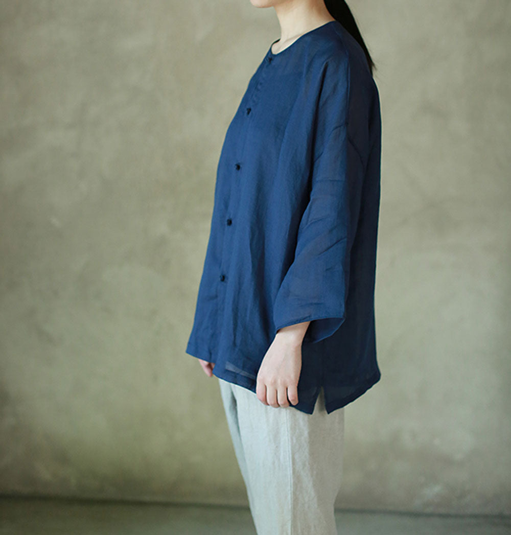 edoa Ramie Blouse with Hand Knotted Chinese Buttons
