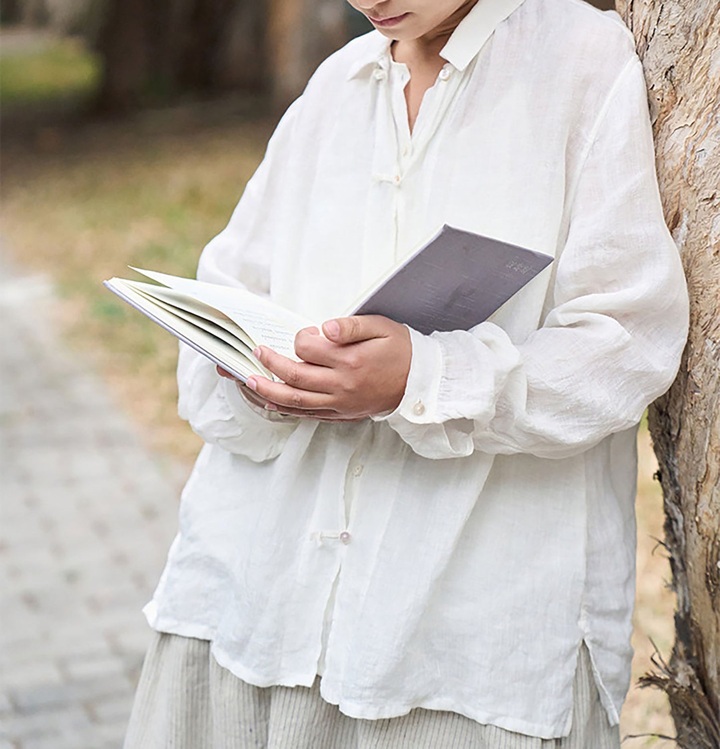 edoa Relaxed White High Count Linen Blouse
