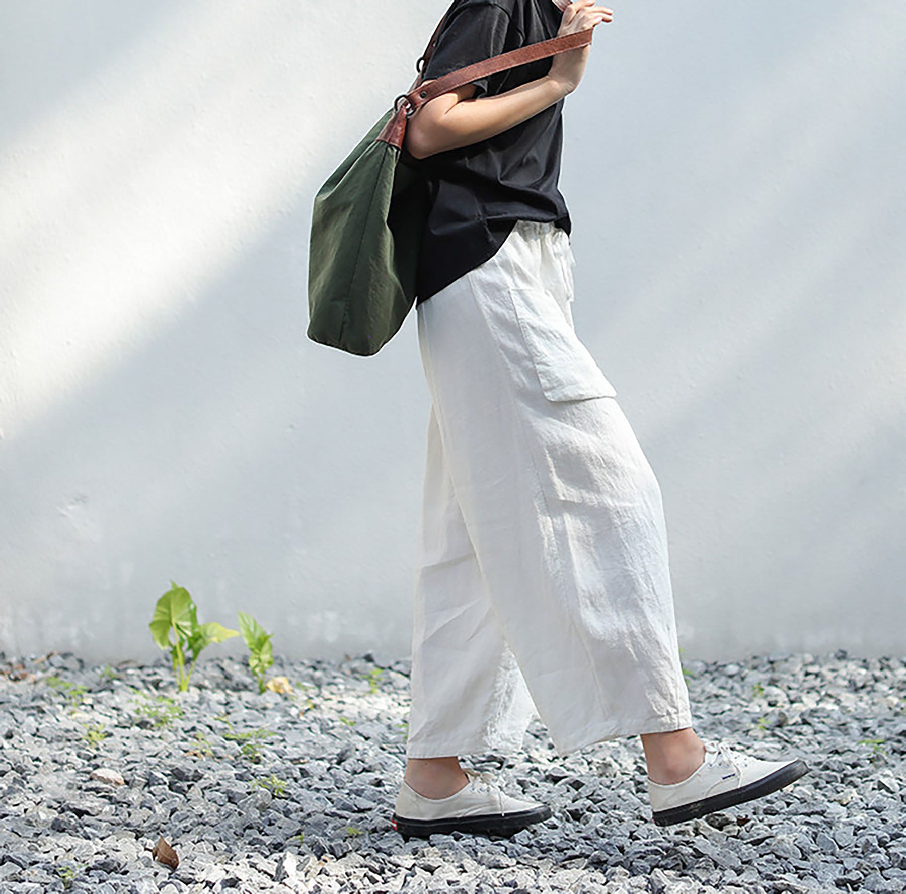 edoa White Linen Cargo Pants