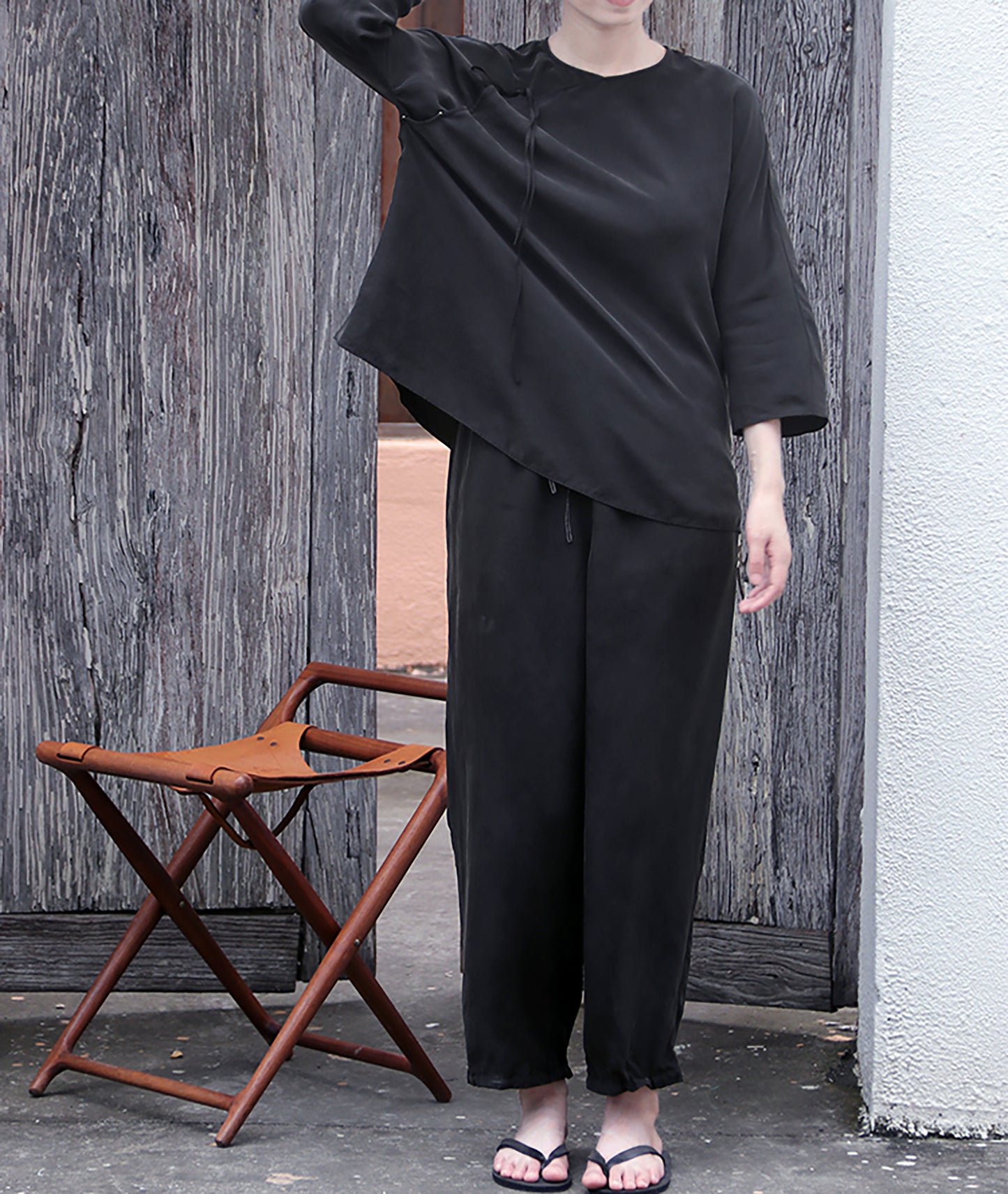 edoa Black Sand Washed Mulberry Silk Habotati Tapered Pants