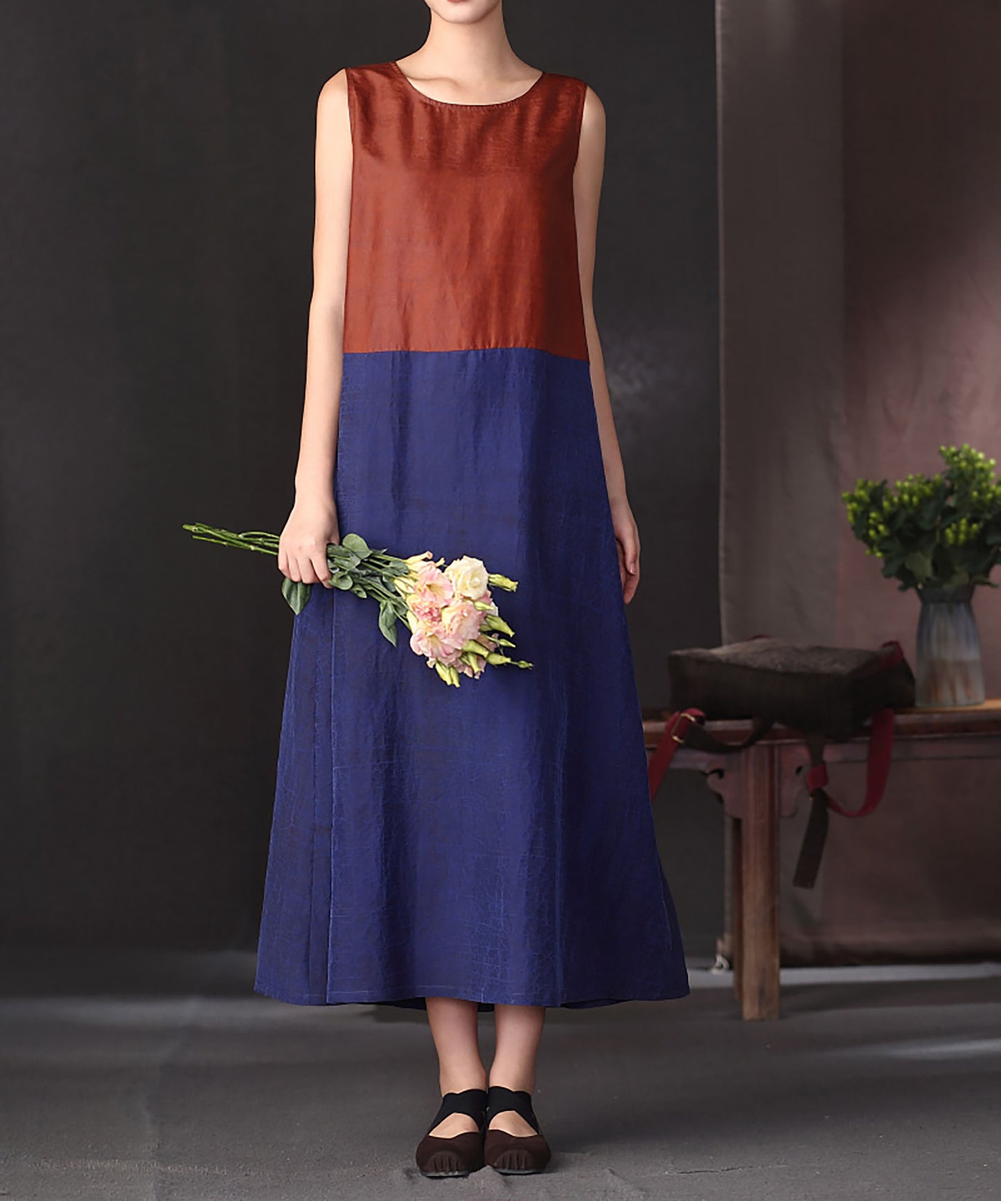 edoa Cracked Mud Silk Color Block Sleeveless Dress