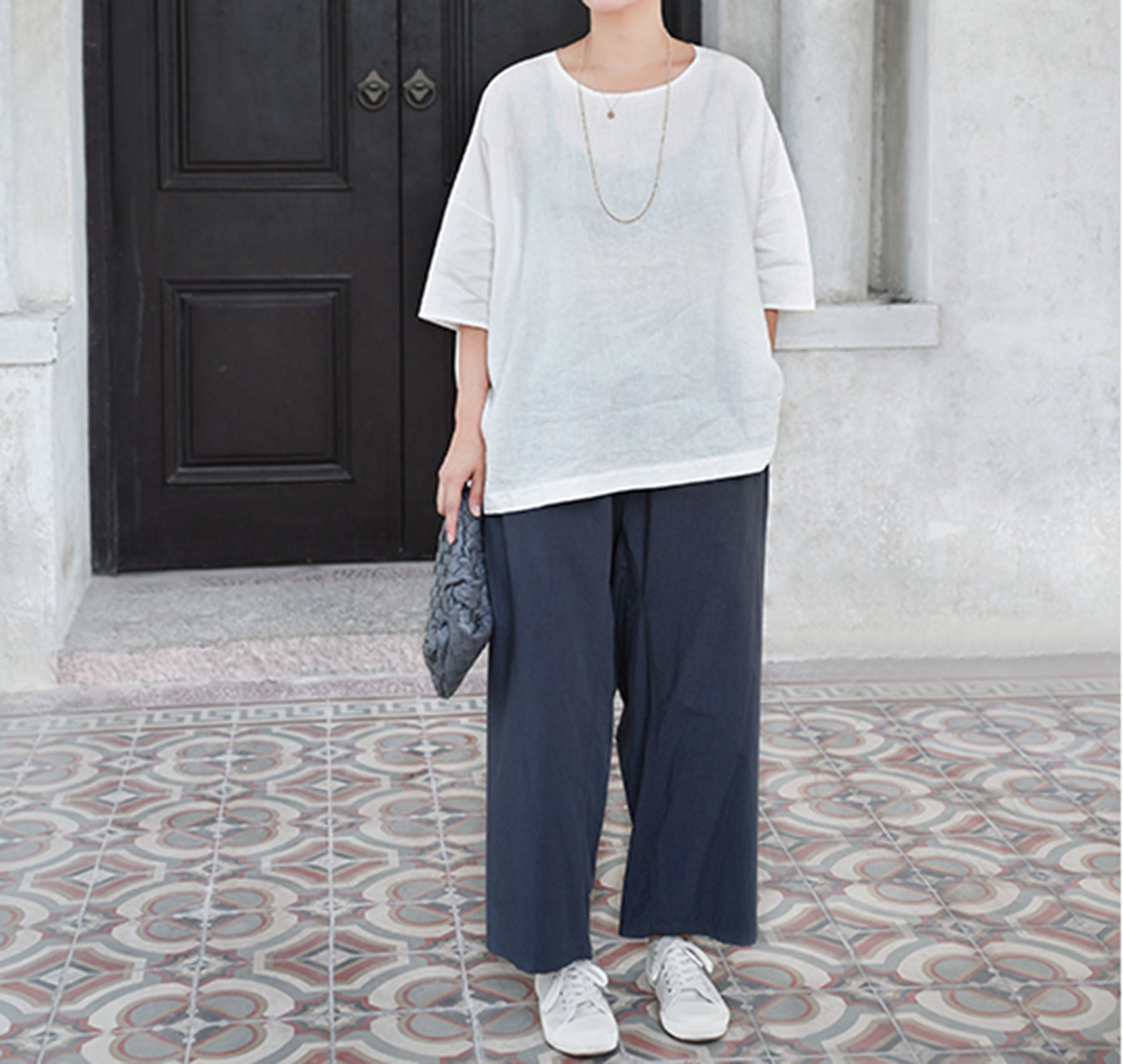 edoa Super Loose White Heavy Weight Washed Linen Tee