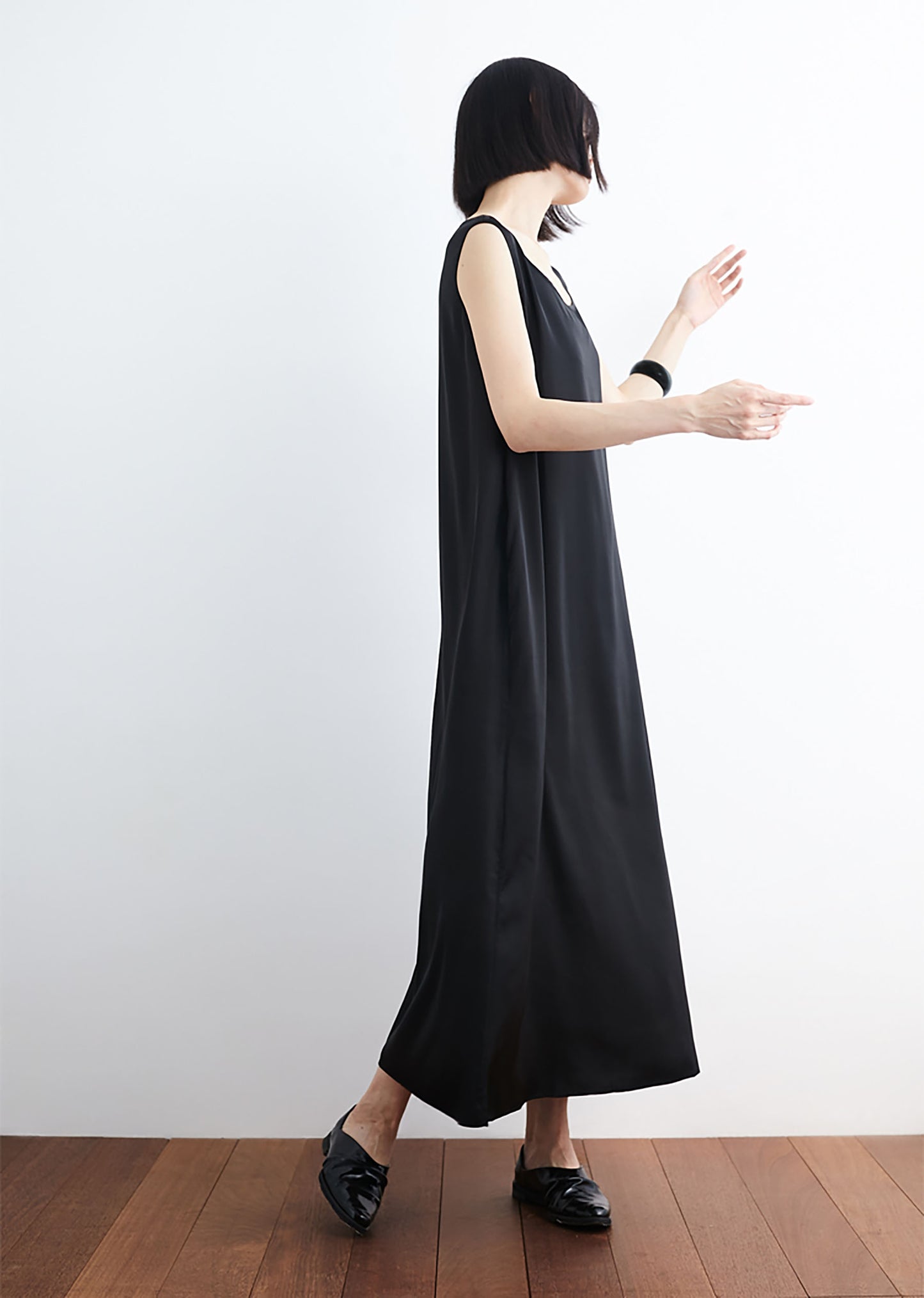 edoa Heavy Weight Mulberry Silk Sleeveless Dress
