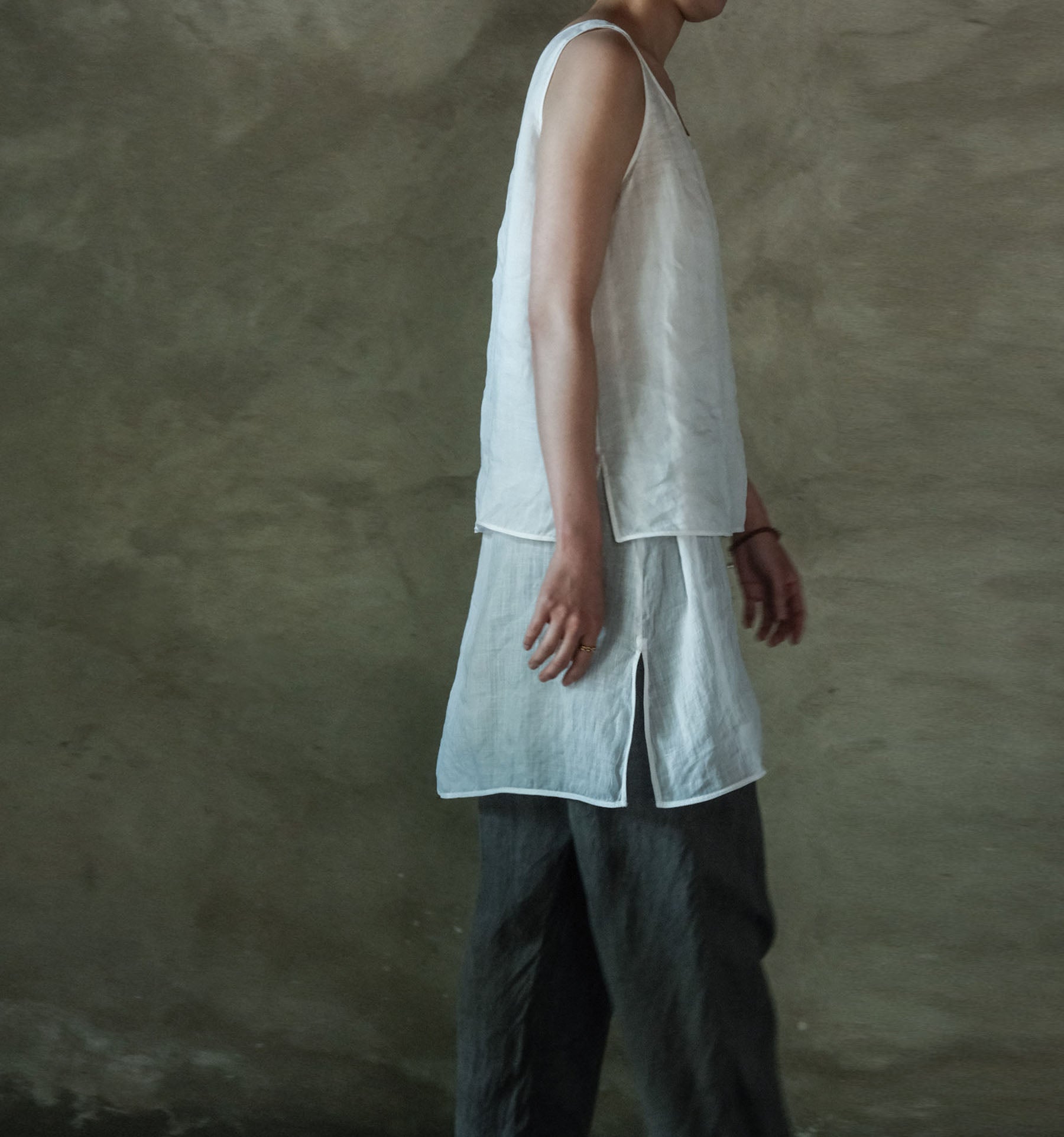 edoa White Long-termism High Count Ramie Tank Top