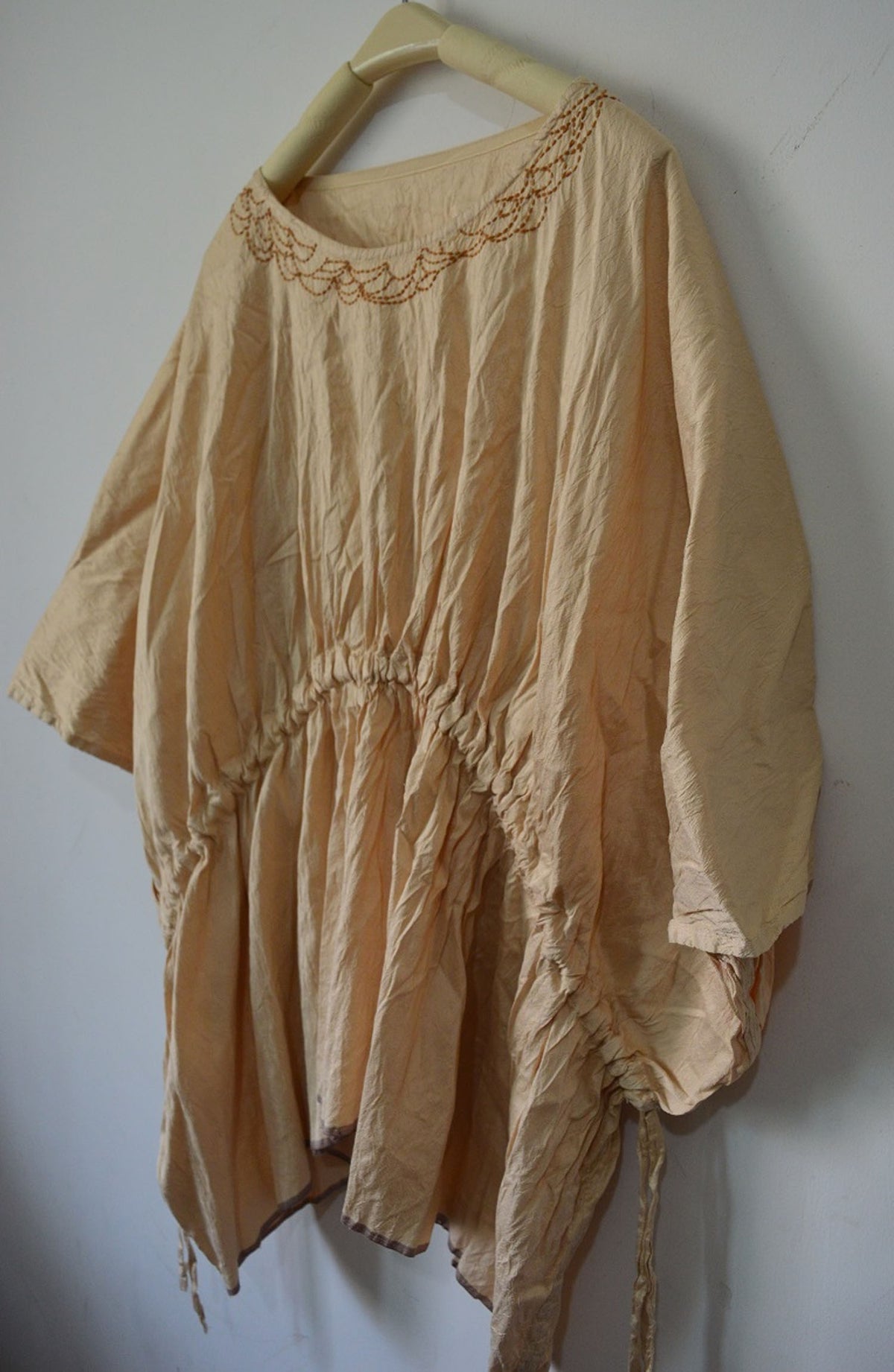 Oversized Dupioni Silk Top decored with Hand Embroidery Sashiko to0332 A128