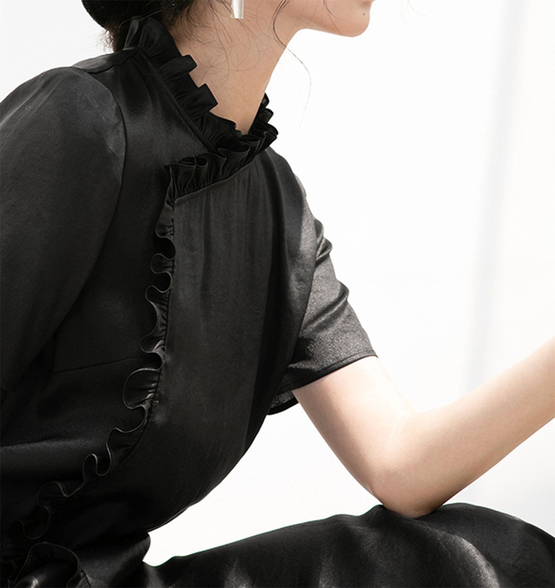 edoa Mud Silk Charmeuse Ruffle Qipao