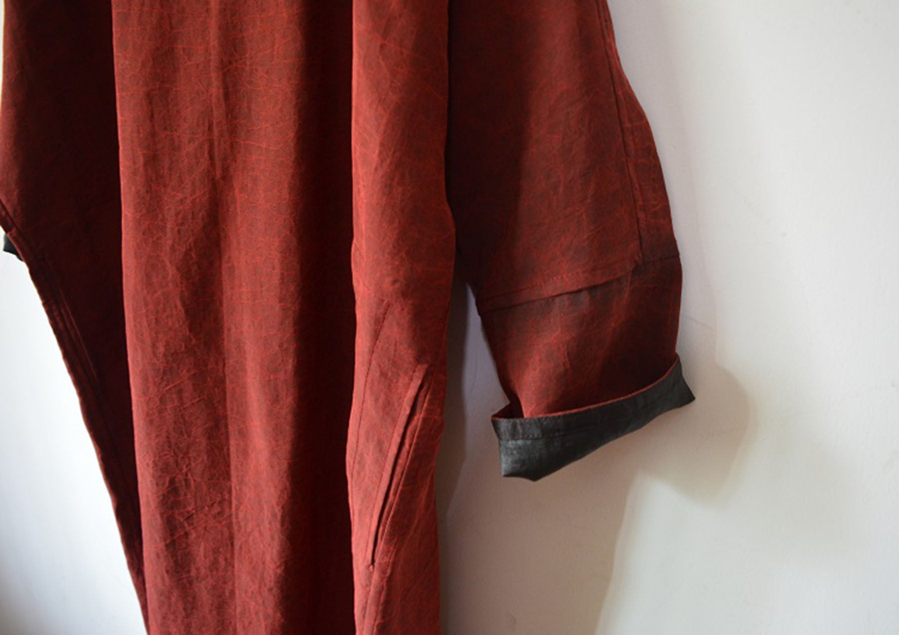 edoa Reversible Cracked Mud Silk Top