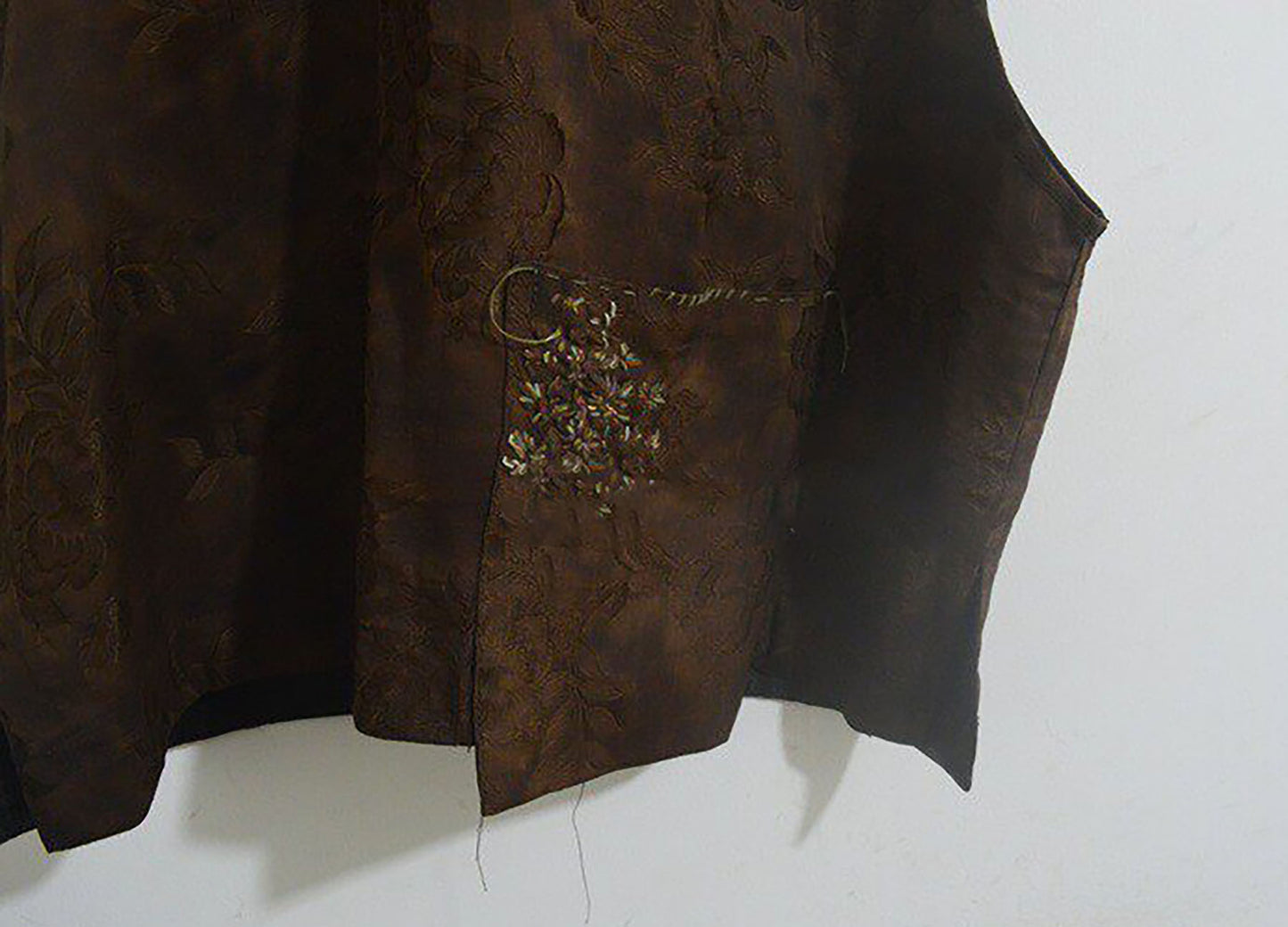 Reversible Distressed Mud Silk Ruffle Neck Vest to0279 X315