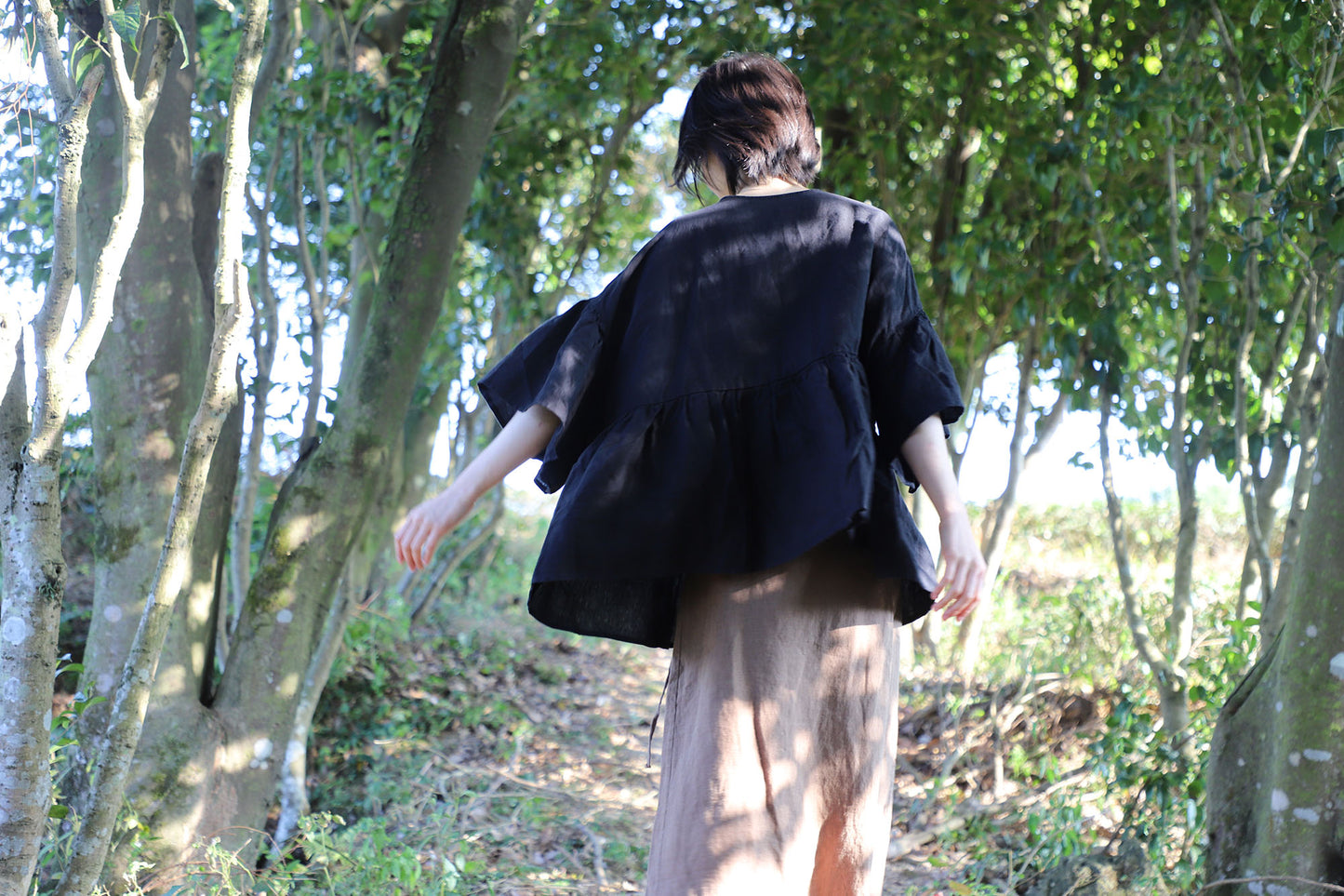 edoa Reversible Black Linen Blouse
