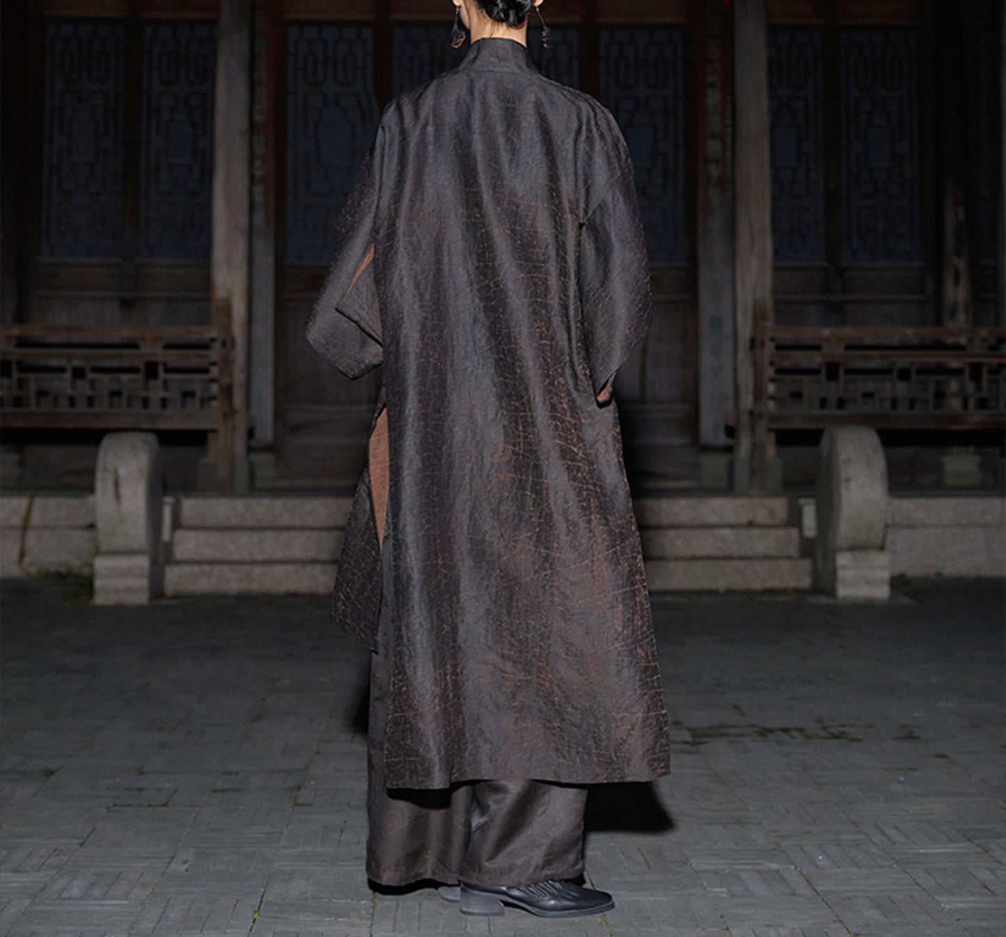edoa Loose Fitting Cracked Mud Silk Coat