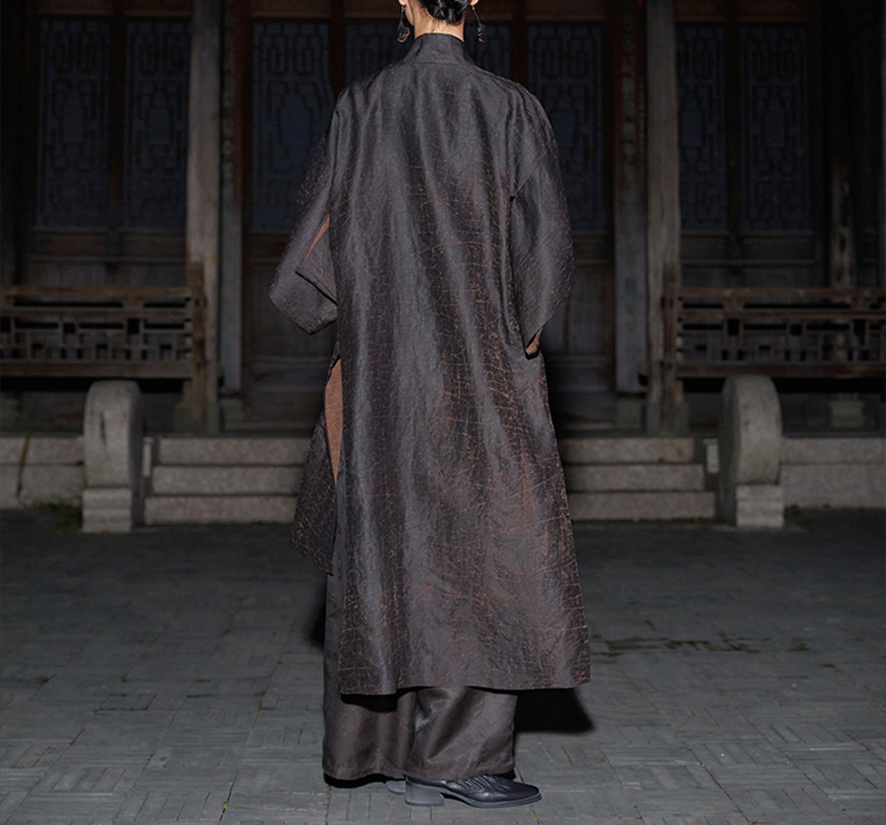 edoa Loose Fitting Cracked Mud Silk Coat