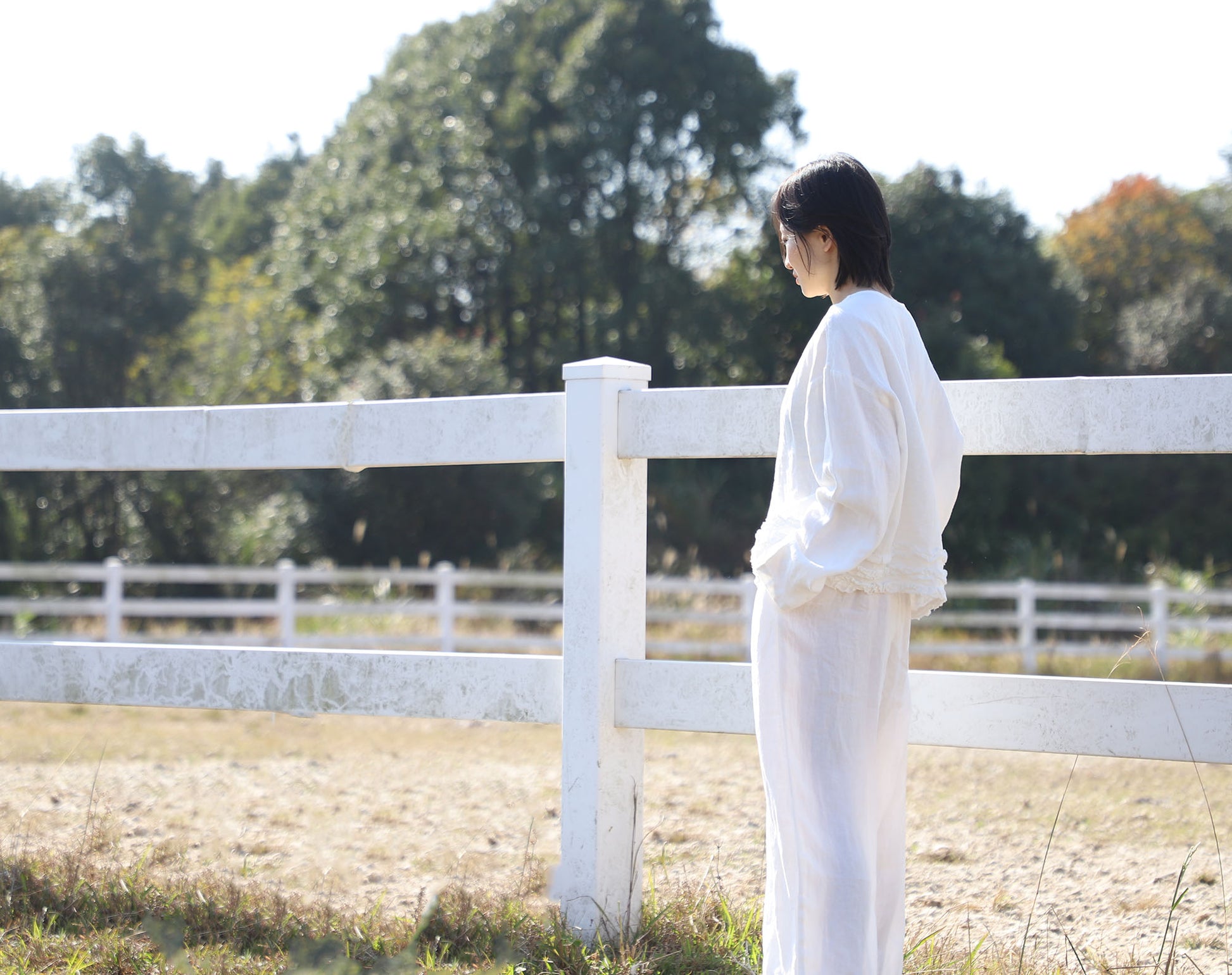 edoa Loose White Linen Blouse with flounces