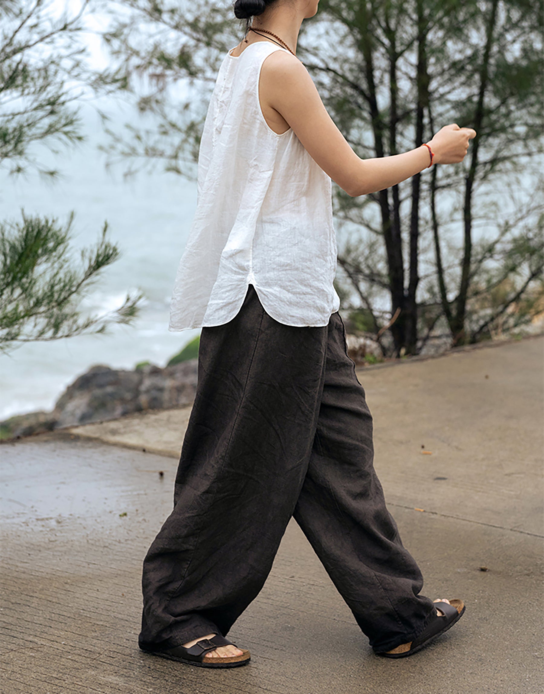 edoa Linen Sleeveless Swing Top