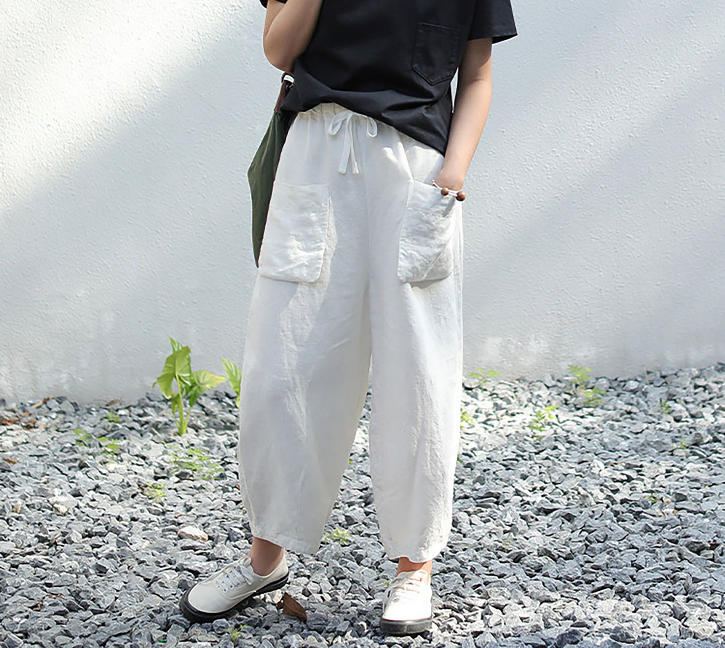 edoa White Linen Cargo Pants