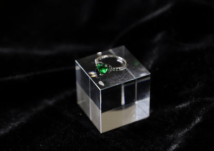 Heart shape emerald ring