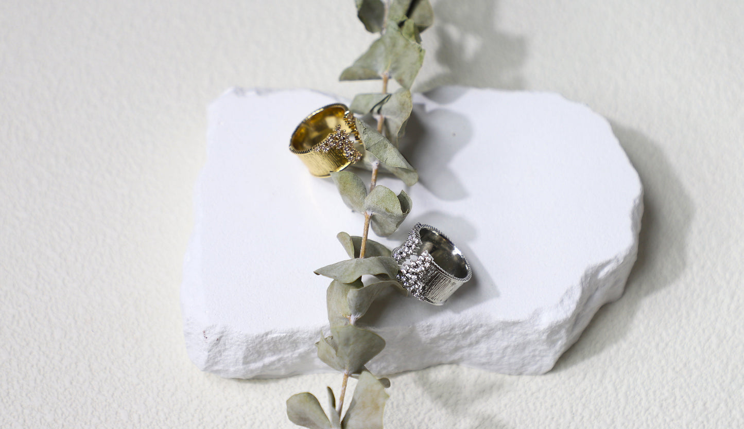 Dainty pave diamond ring