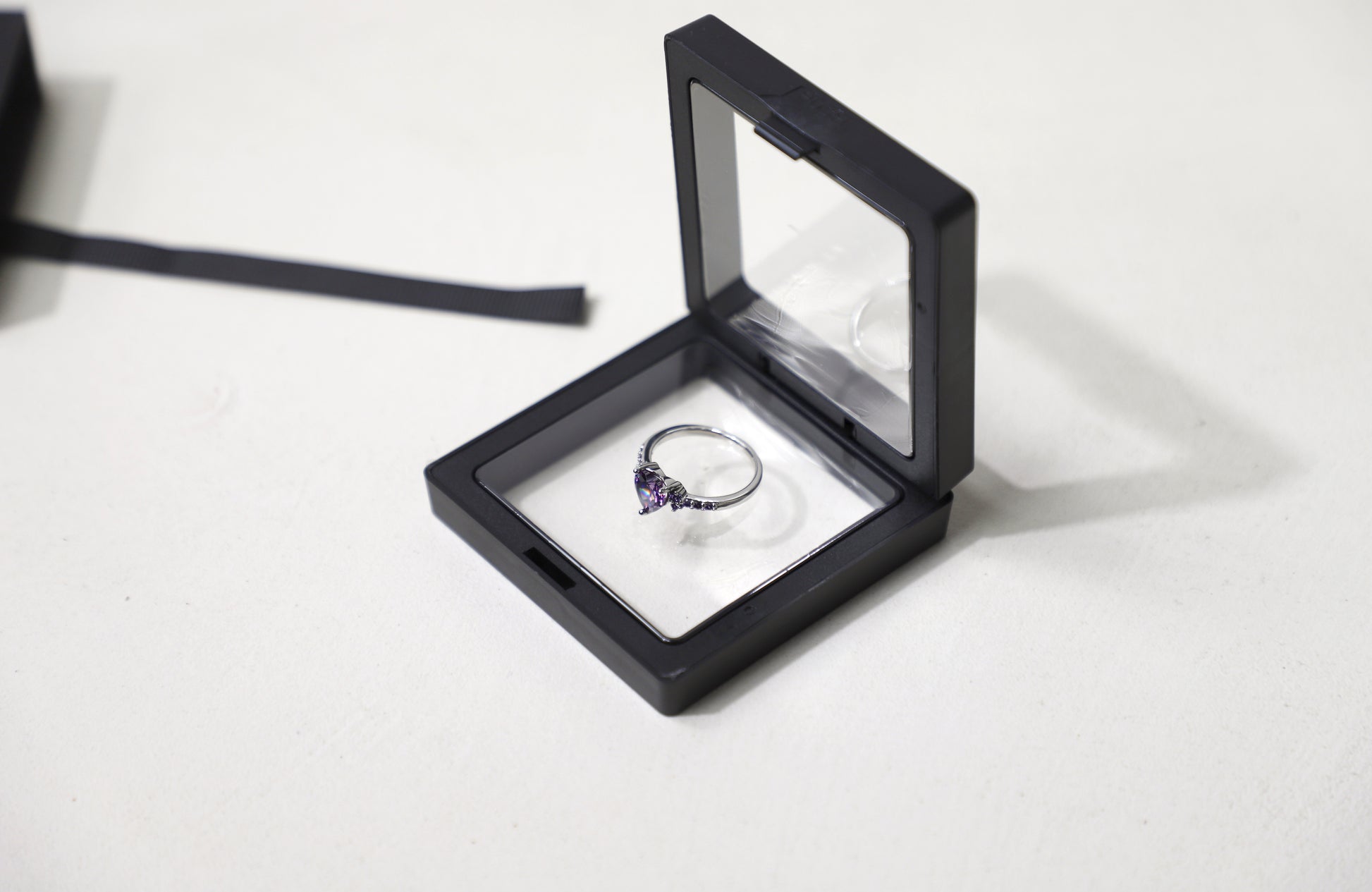 floating display box