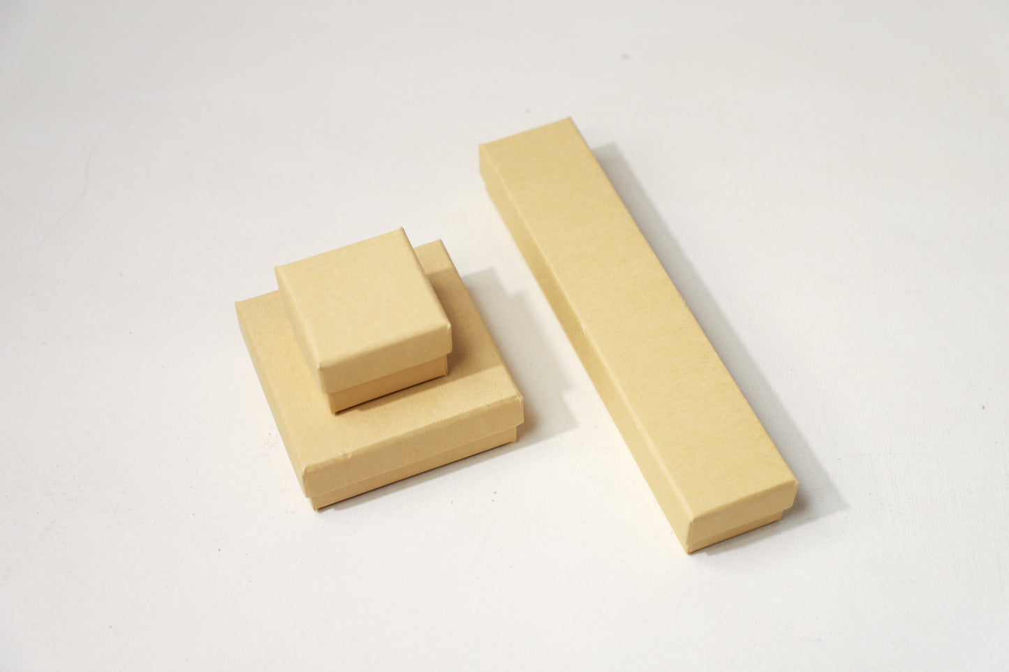 Telescopic jewelry box 