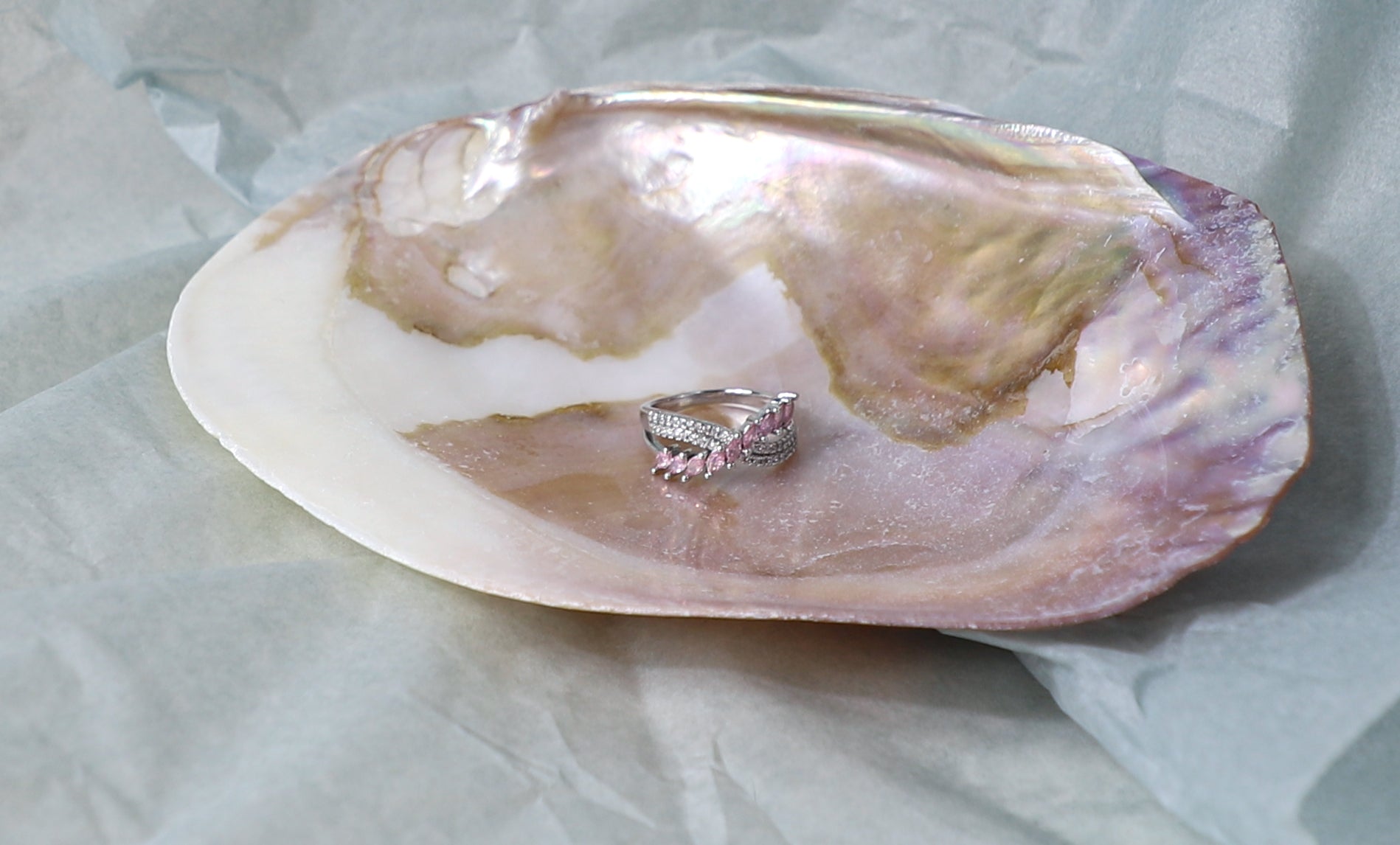 Mariquesa birthstone spiral ring