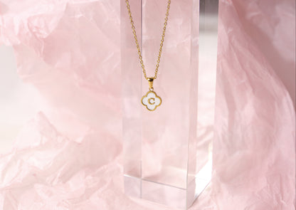 Pearl Clover Letter Necklace ne0007