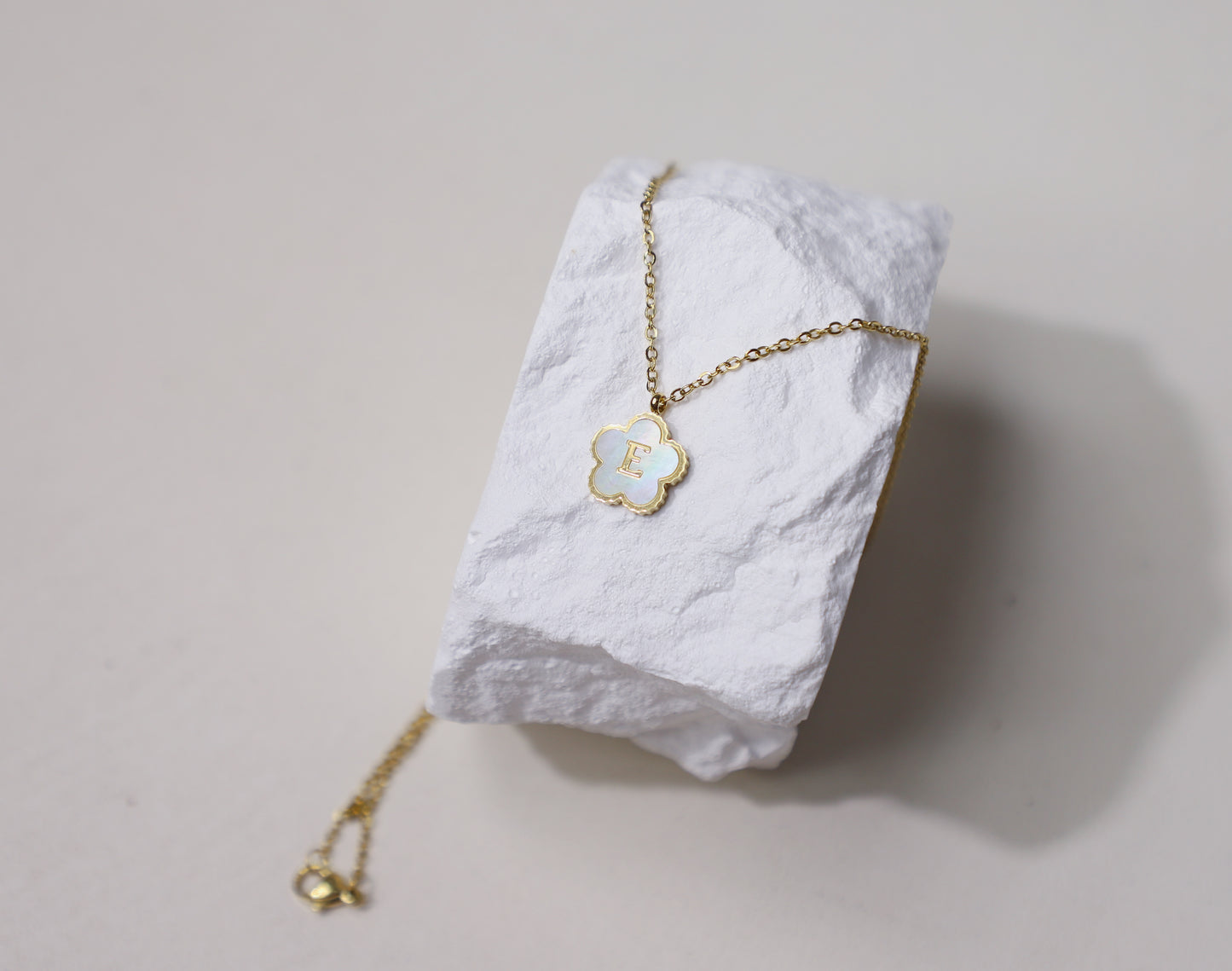 pearl flower letter necklace