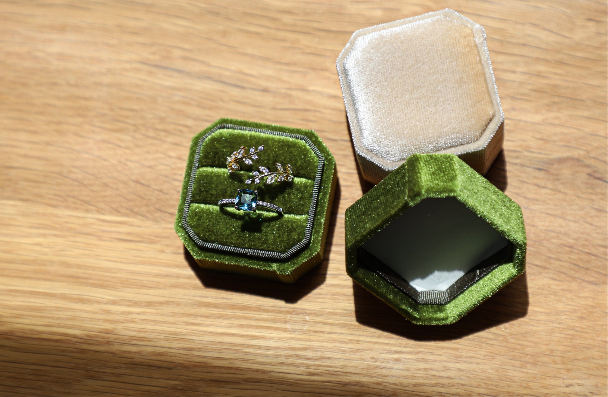 2 slot velvet ring box